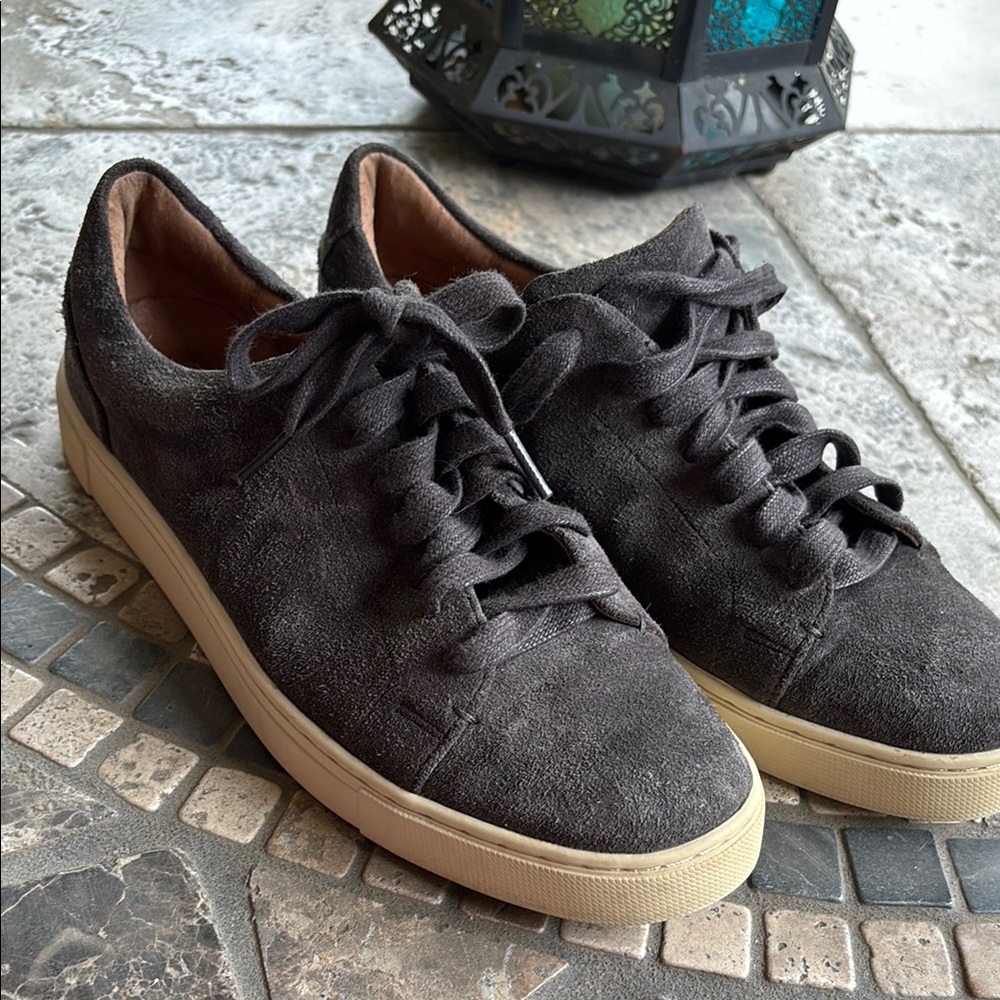 Frye Gray Sneakers with Lace-Up Design and Minimalist Style